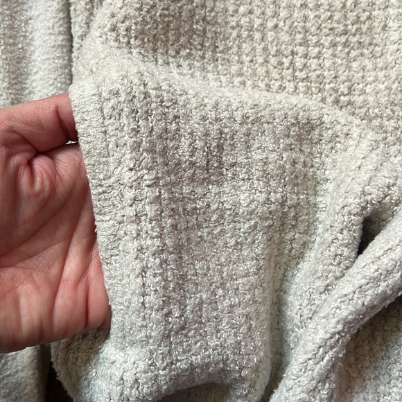 Comfy and cute Coastal Cardigan by Barefoot Dreams - Picture 5 of 5